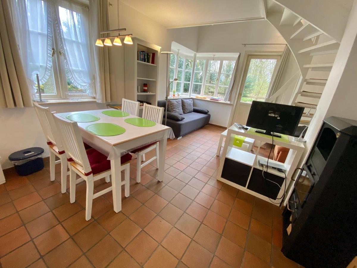 Am Kurpark Villa Wyk auf Foehr Luaran gambar